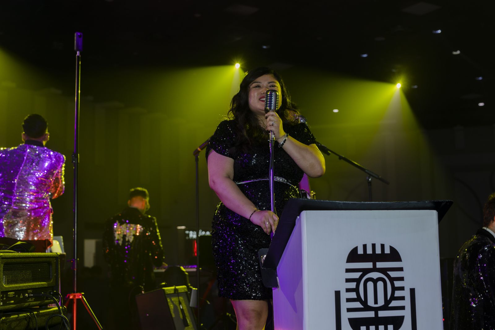 Packed dance floor during Memory Lane performance at GTA wedding venue