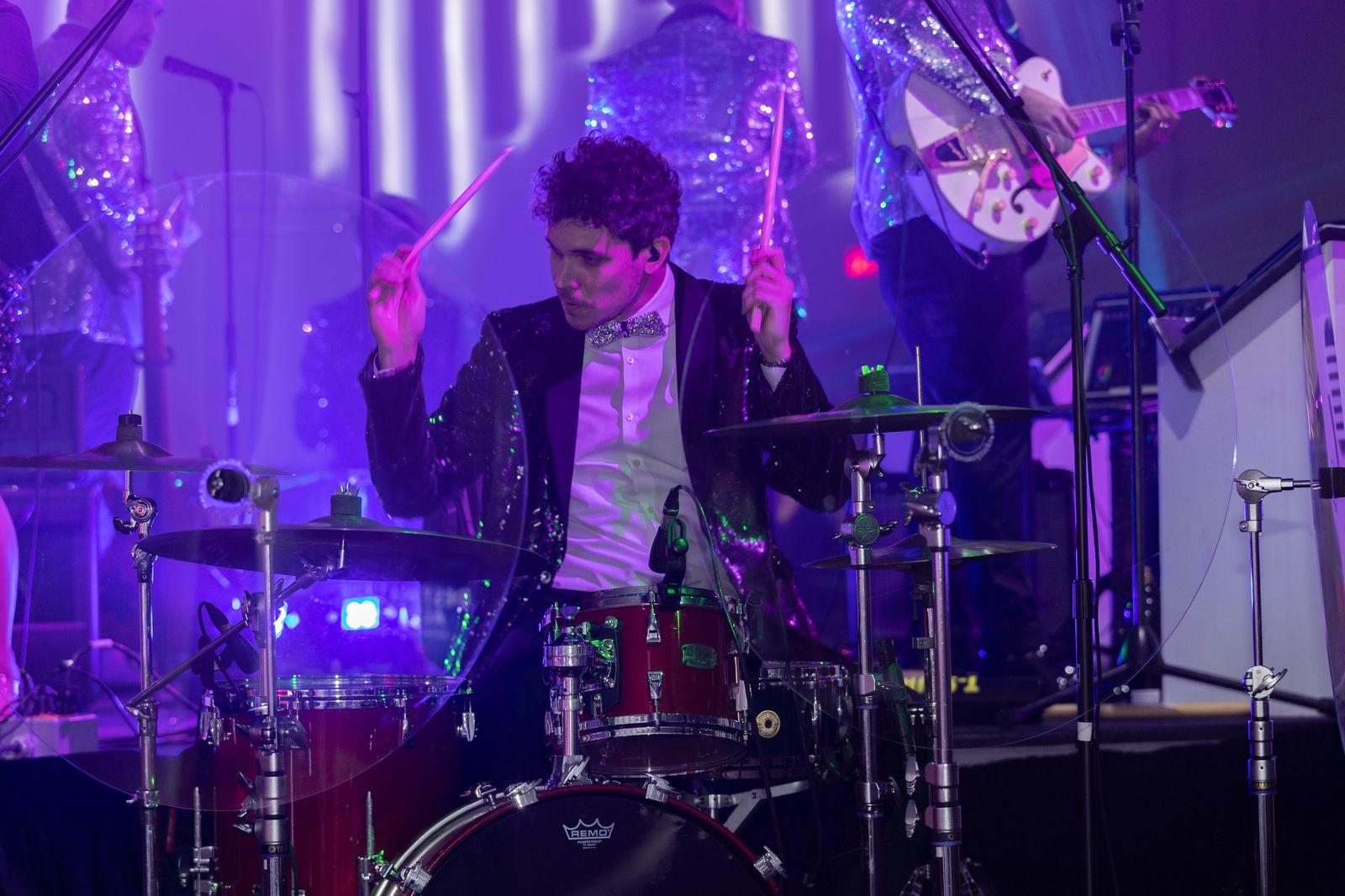 Memory Lane live performance with dual vocalists at wedding